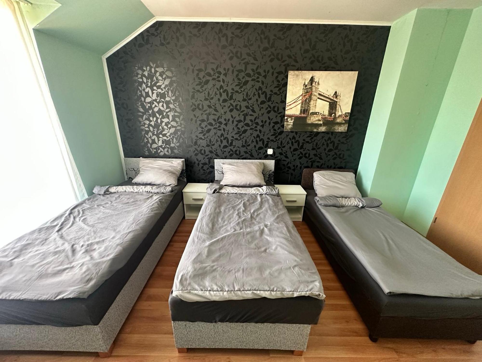 Velvet Motel Hegyeshalom Eksteriør billede