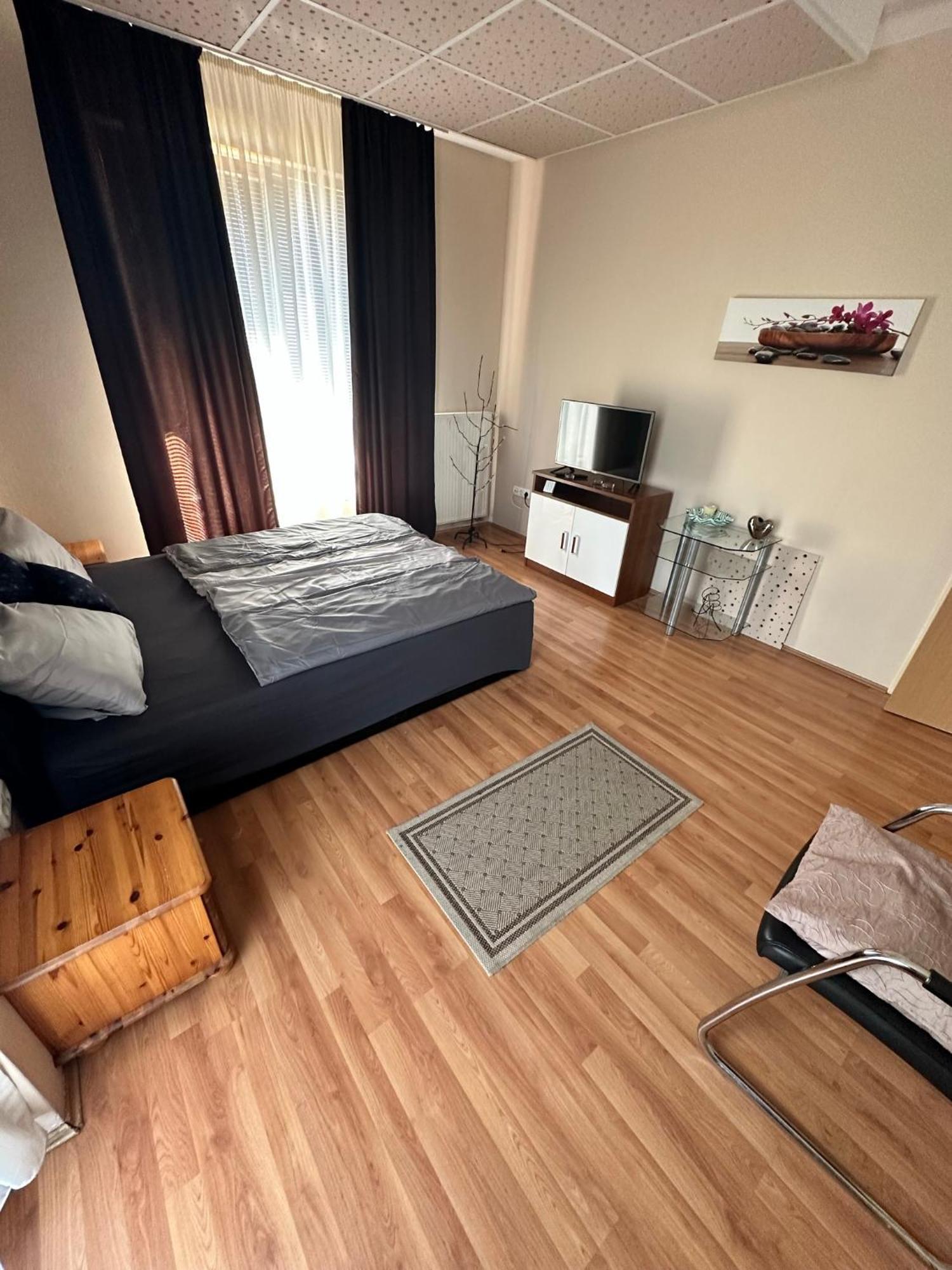 Velvet Motel Hegyeshalom Eksteriør billede